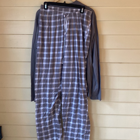 pajamas - Picture 3 of 6